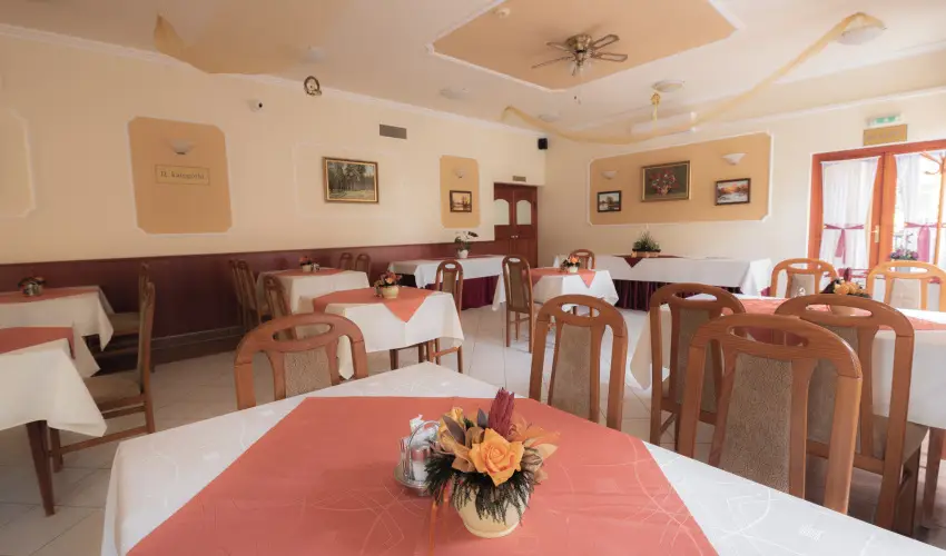 Boglrka Panzi-tterem  Mezkvesd