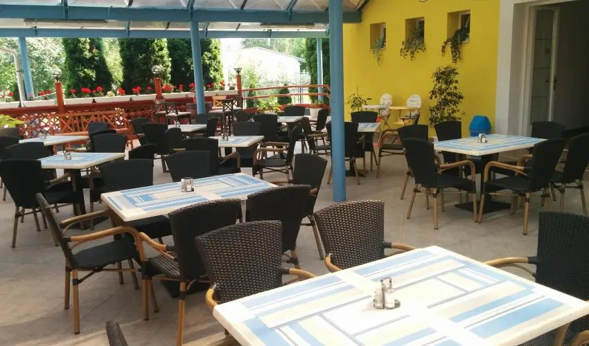 Boglrka Panzi-tterem  Mezkvesd