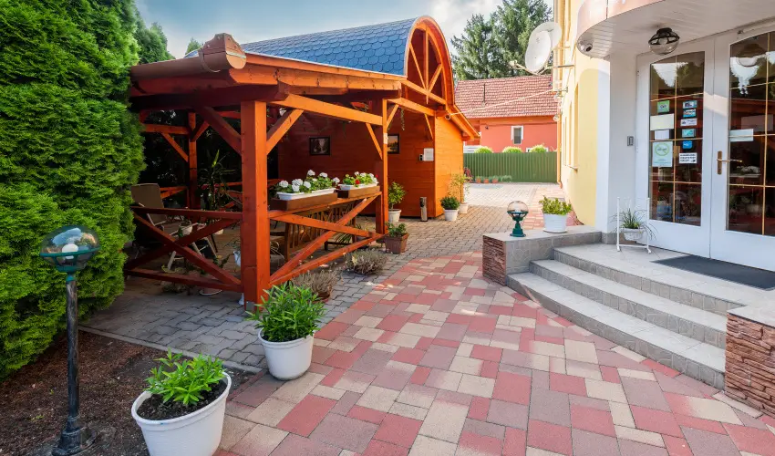 Boglrka Panzi-tterem  Mezkvesd