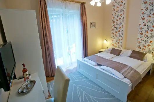 Borka Panzi, Pardfrd, Eger - 27 km