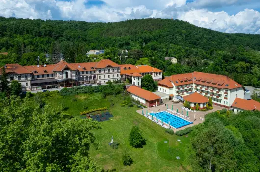 Erzsbet Park Hotel, Pardfrd, Eger - 27 km