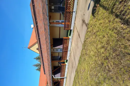 Feny� Panzi�, Mez�k�vesd, Eger - 16 km