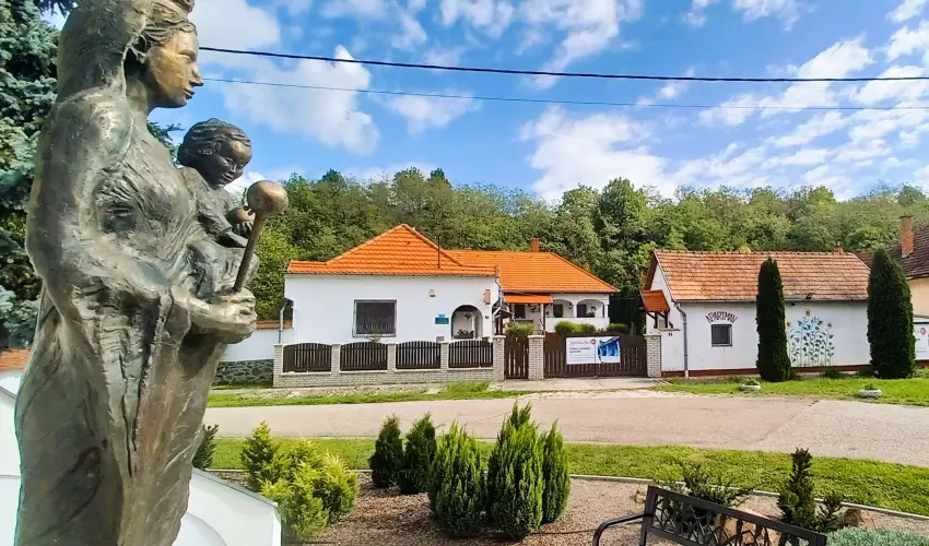 Harmony Vend�gh�z Egerszal�k