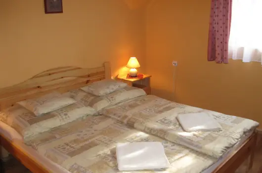 Hegyi Panzi�, Szilv�sv�rad, Eger - 17 km