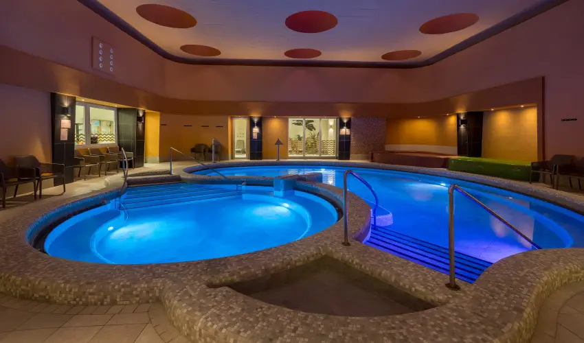 Hunguest Hotel Fl�ra Eger