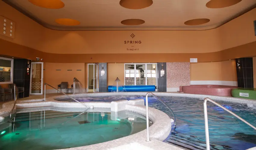 Hunguest Hotel Fl�ra Eger