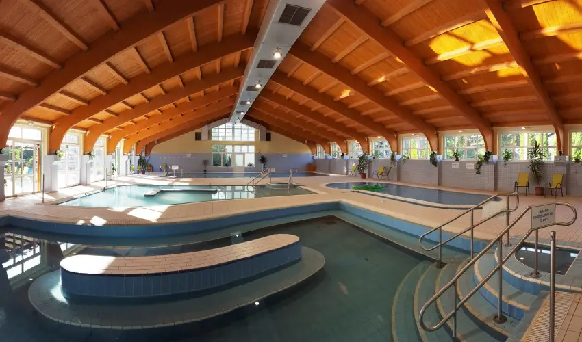 Hajnal Hotel Mez�k�vesd