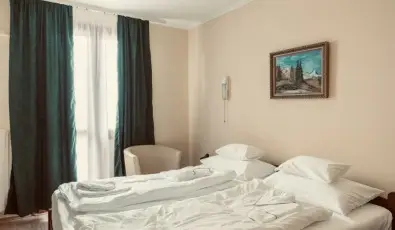 Hajnal Hotel Mez�k�vesd