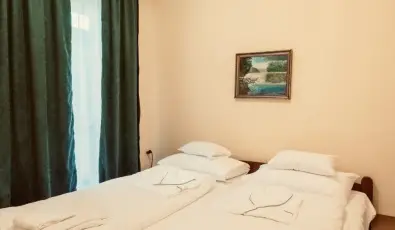 Hajnal Hotel Mez�k�vesd