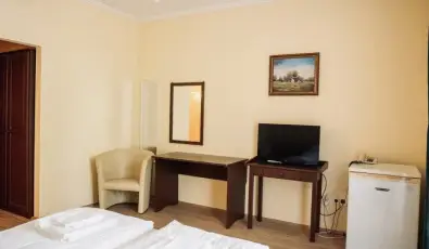 Hajnal Hotel Mez�k�vesd