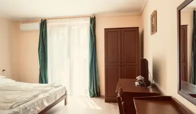 Hajnal Hotel Mez�k�vesd