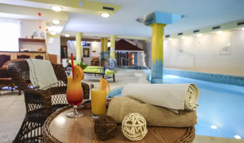 Hotel Korona Wellness, Rendezvny & Borhotel Eger Eger