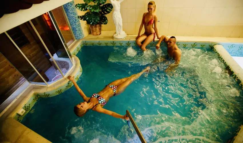 Hotel Korona Wellness, Rendezvny & Borhotel Eger Eger