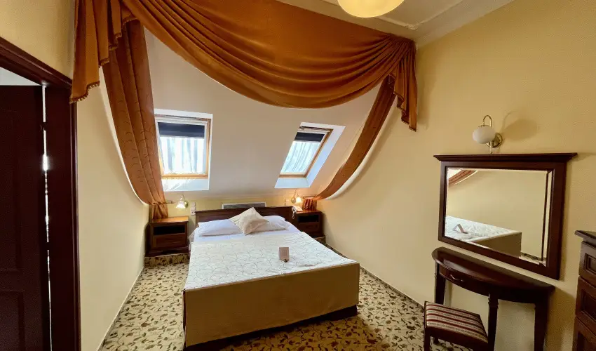 Hotel Korona Wellness, Rendezvny & Borhotel Eger Eger