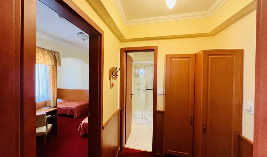 Hotel Korona Wellness, Rendezvny & Borhotel Eger Eger