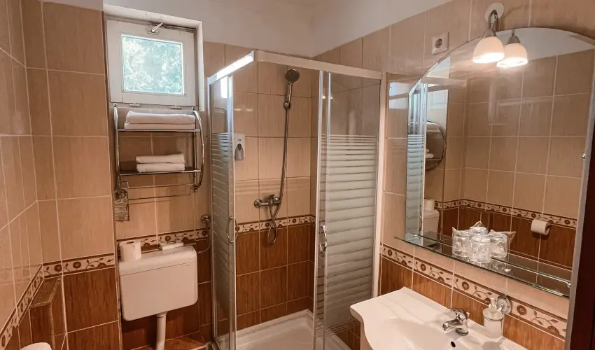 Hotel Korona Wellness, Rendezvny & Borhotel Eger Eger