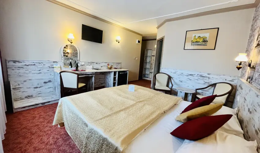 Hotel Korona Wellness, Rendezvny & Borhotel Eger Eger