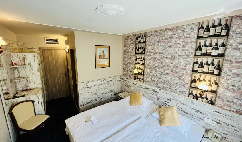 Hotel Korona Wellness, Rendezvny & Borhotel Eger Eger