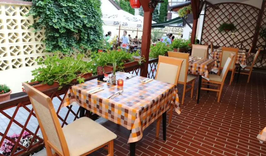 Park Hotel Minaret Eger