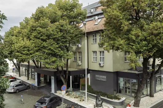 Hotel Unicornis, Eger
