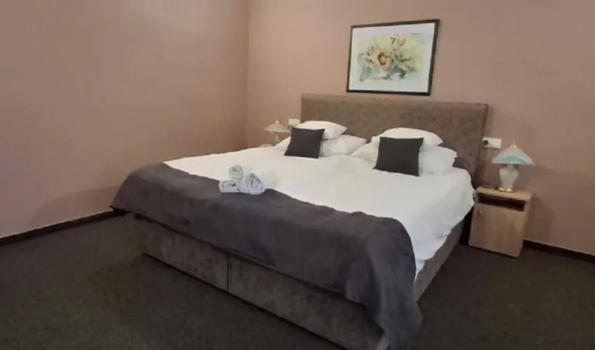 Hotel Unicornis Eger