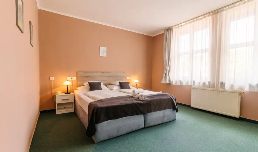 Hotel Unicornis Eger