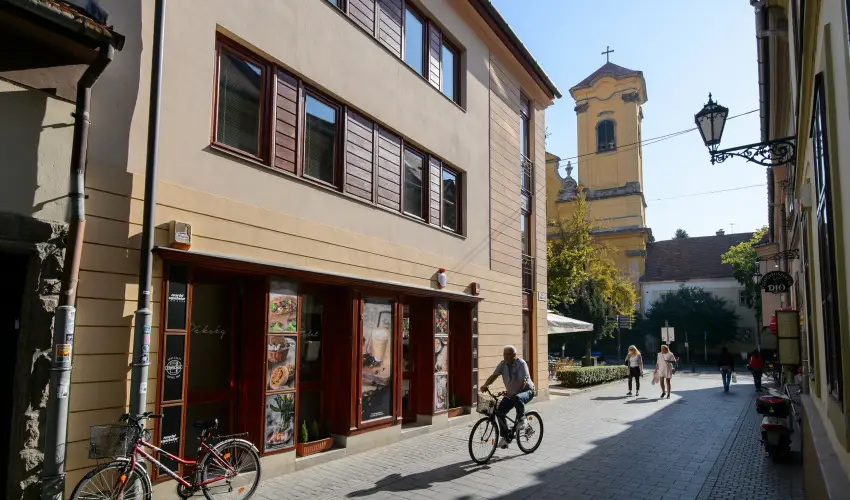 HR Apartmanház Eger