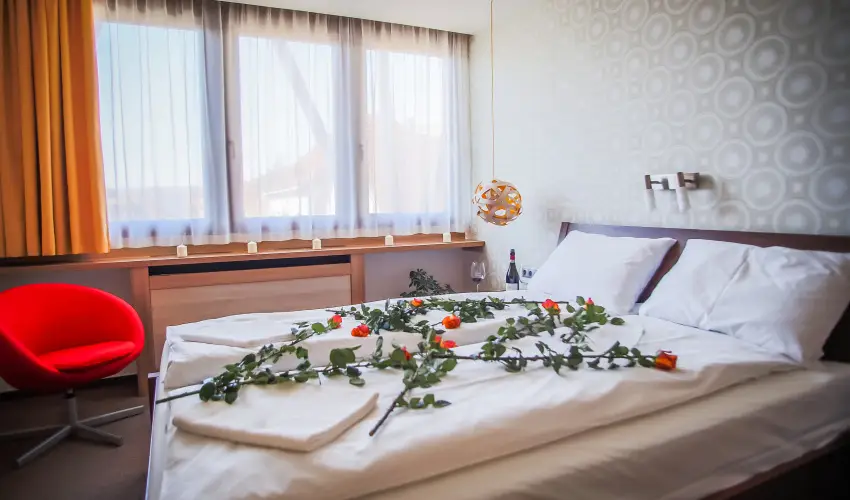 Imola Udvarh�z Eger