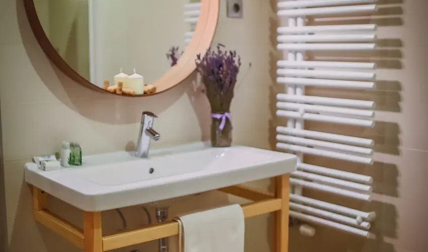 Imola Udvarh�z Eger