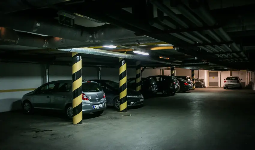 Imola Udvarh�z Eger