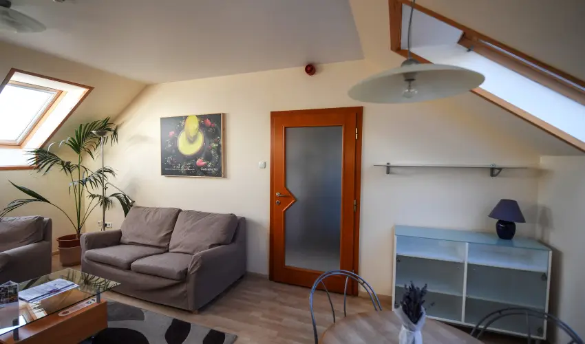 Imola Udvarh�z Eger