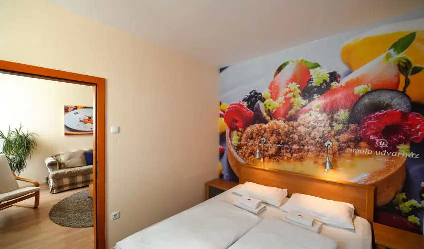 Imola Udvarh�z Eger