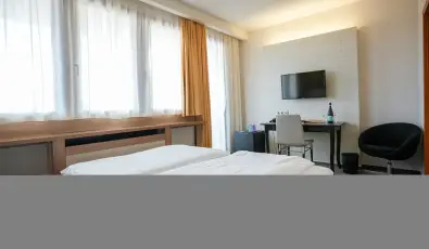 Imola Udvarh�z Eger