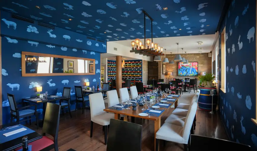 Imola Udvarh�z Eger