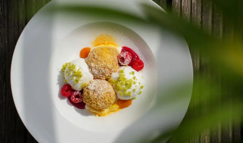 Imola Udvarh�z Eger