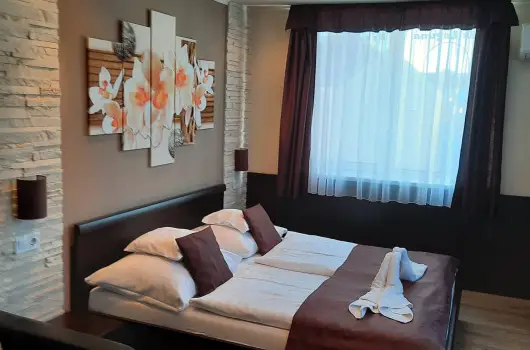 K�k Laguna Wellness Apartmanok, Egerszal�k, Eger - 5 km