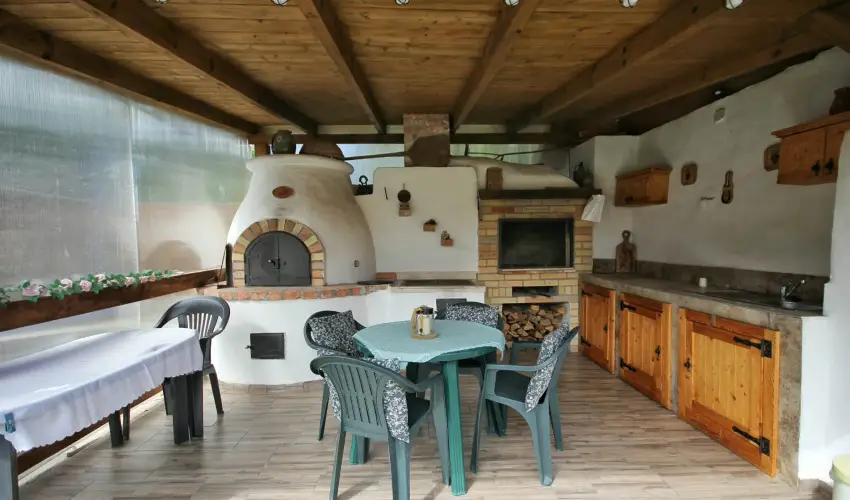 Lilla Apartmanh�zak Szilv�sv�rad