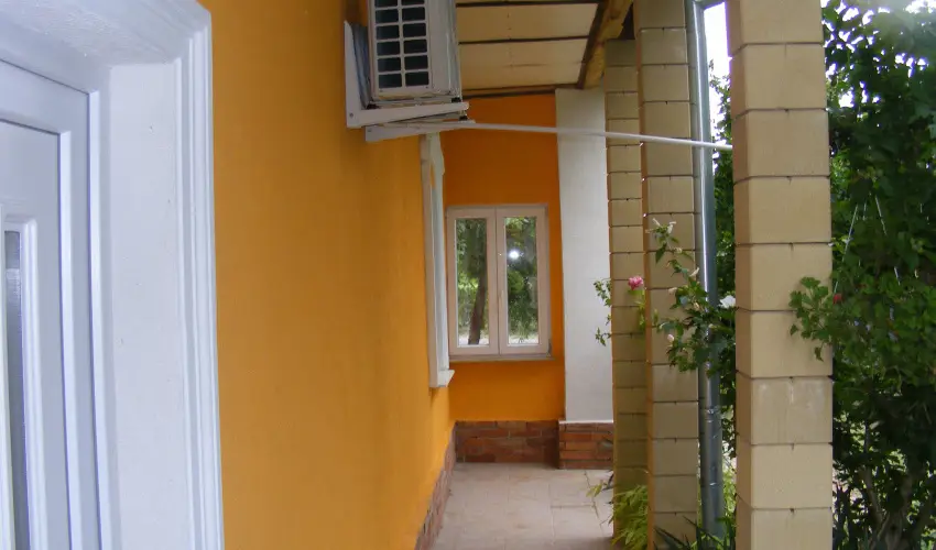 Ngy Glya Apartman Sarud