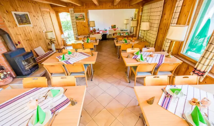 ko-Park Panzi Szarvask