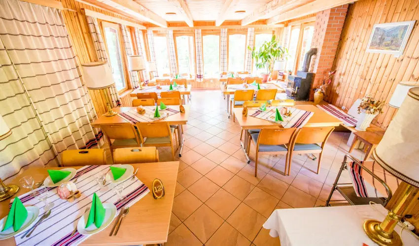 ko-Park Panzi Szarvask