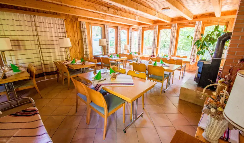 ko-Park Panzi Szarvask