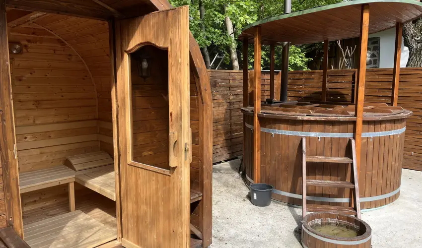 ko-Park Panzi Szarvask