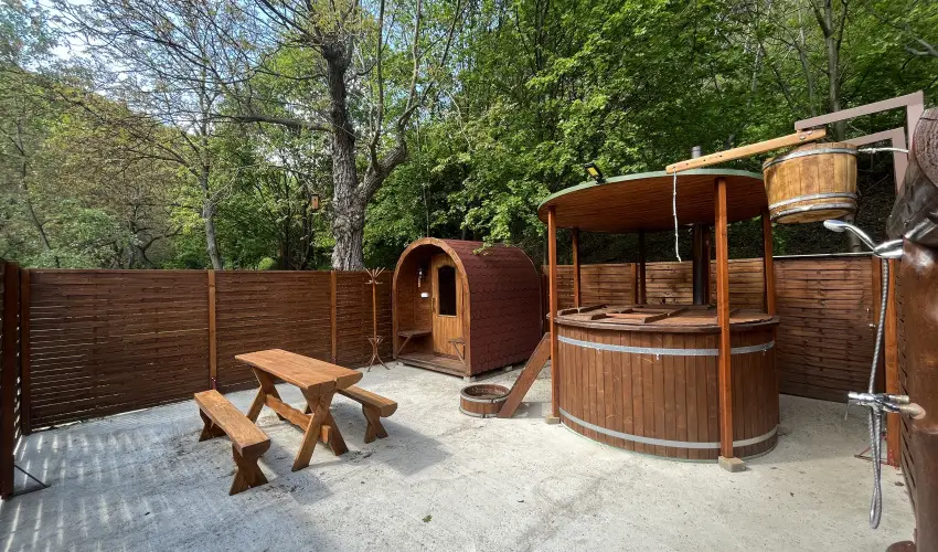 ko-Park Panzi Szarvask