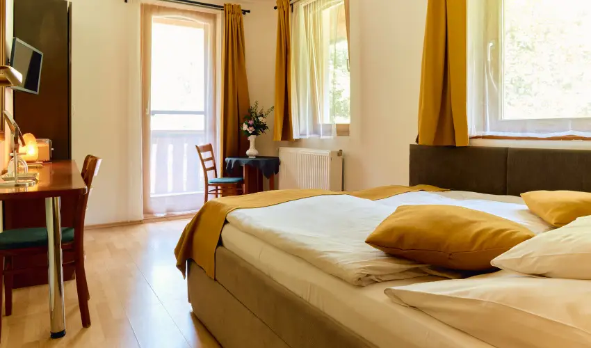 ko-Park Panzi Szarvask