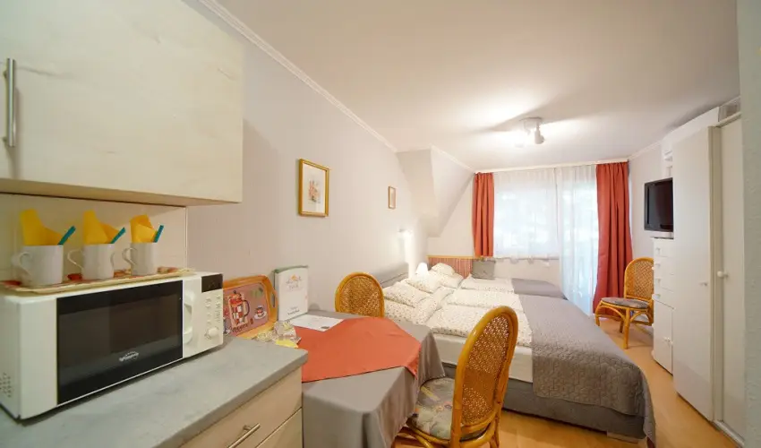 Siesta Vend�gh�z Eger