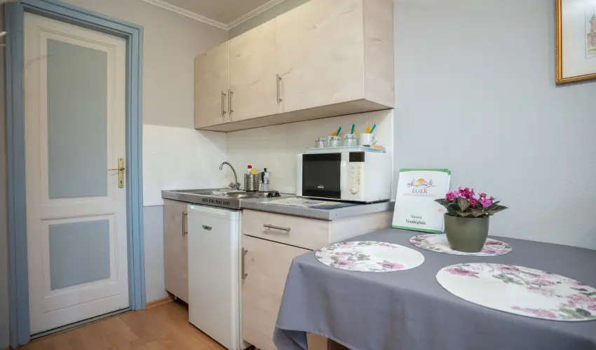 Siesta Vend�gh�z Eger