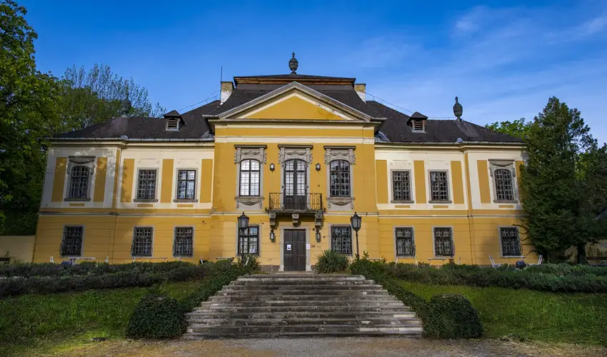 T�nd�rkert Hotel Noszvaj
