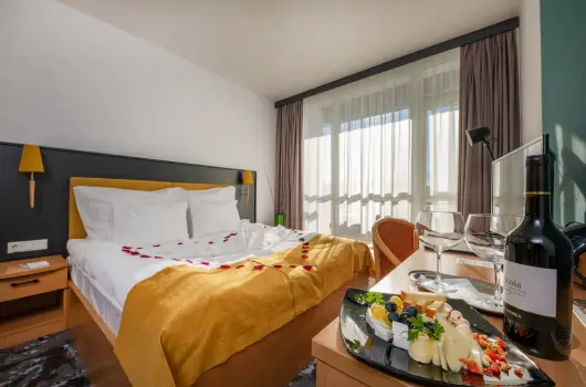 Zsry Liget Hotel & Spa, Mezkvesd, Eger - 16 km